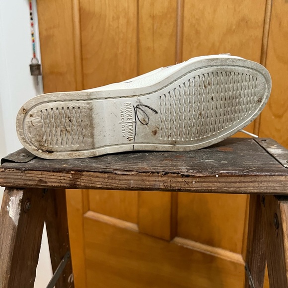 Minnetonka moccasins - Picture 4 of 4